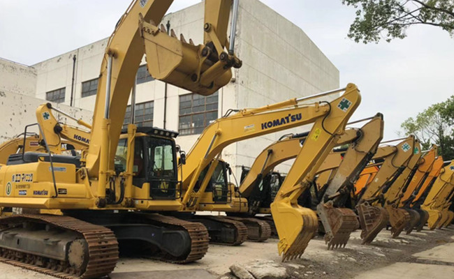 Vieilles KOMATSU excavatrices de Max Digging Radius 9.09m 22000kgs PC220 0