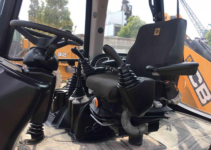 seau 1m3 2011 rouleau de route d'occasion de JCB 3CX de l'an 72kw 2